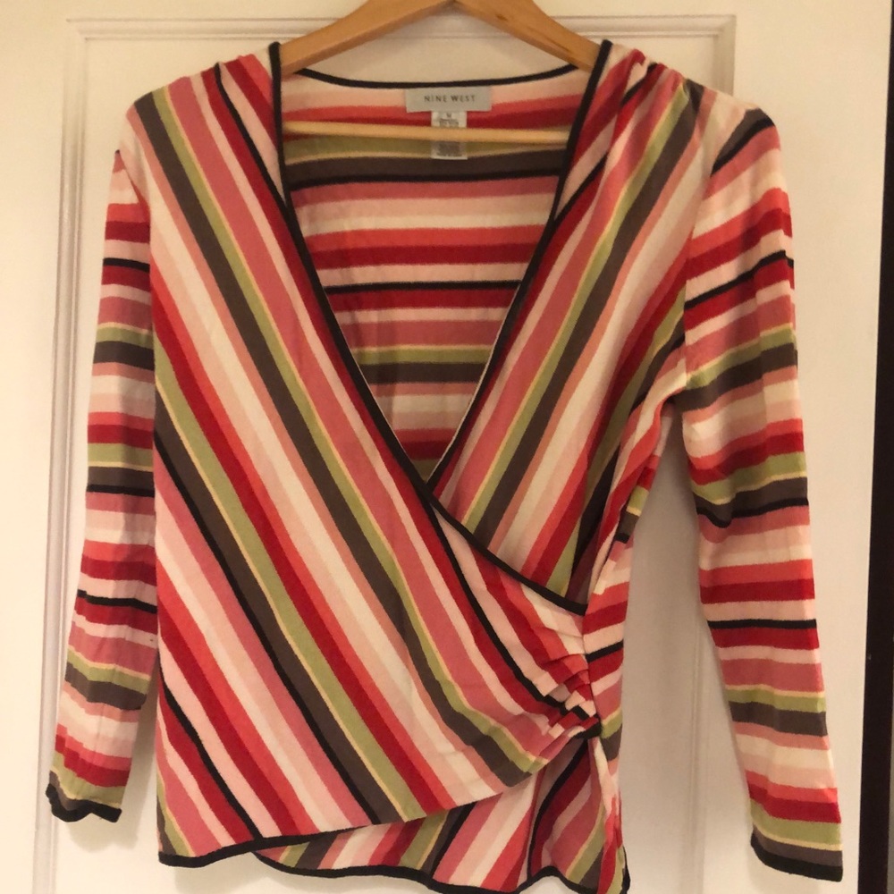 Nine West striped faux wrap top! Medium. $22 CUTE!